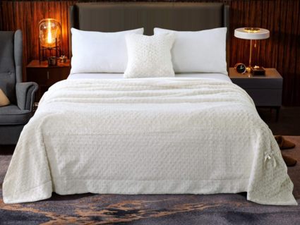 Покрывало Софи де Марко Аврил (молоко) 220х240