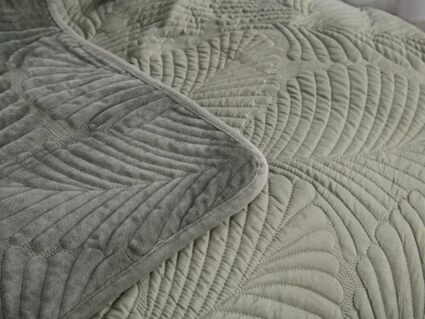 Покрывало Софи де Марко Ноэль (олива) 240х260